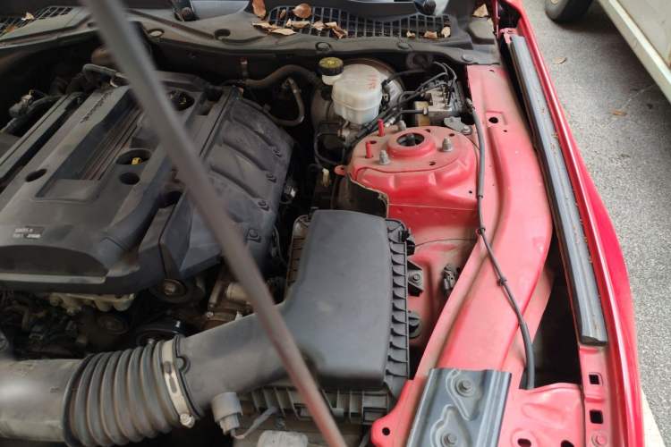 Used Ford Mustang  Engine Bay Left