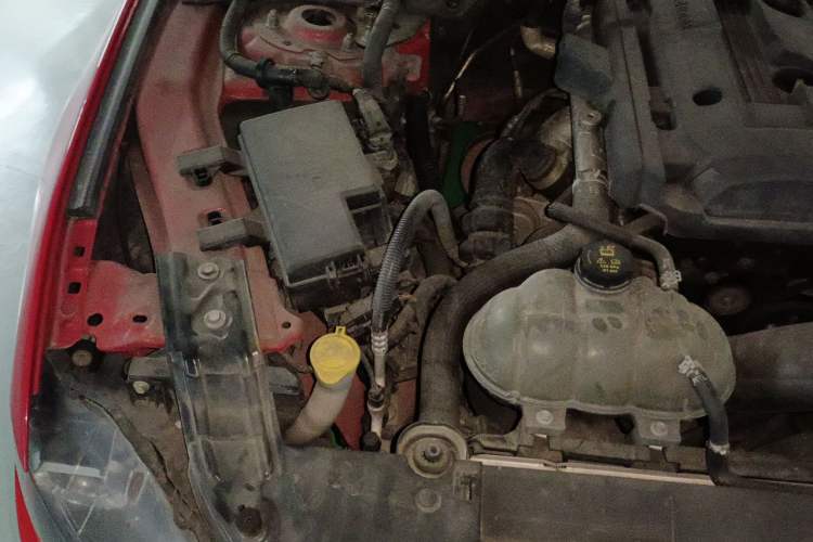 Used Ford Mustang 2018 2.3L EcoBoost Engine Bay Right