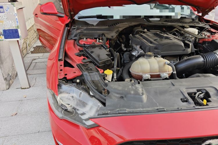 Used Ford Mustang 2018 2.3L EcoBoost Engine Bay Right
