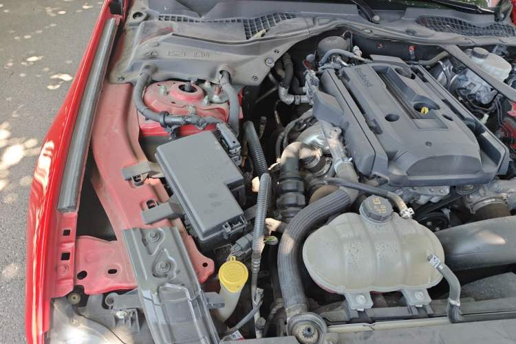 Used Ford Mustang 2018 2.3L EcoBoost Engine Bay Right