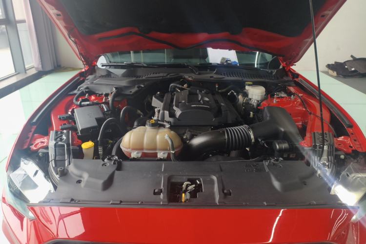 Used Ford Mustang 2018 2.3T Automatic Hardtop Standard Trim U.S. Specification Engine Bay
