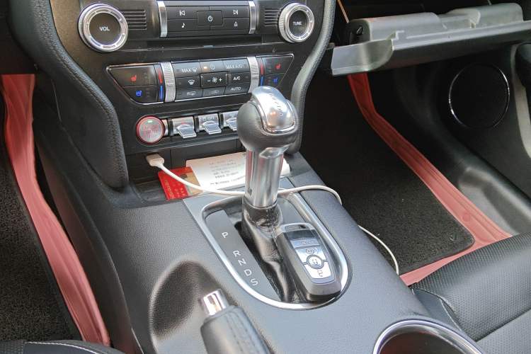 Used Ford Mustang 2018 2.3L EcoBoost Gear Lever