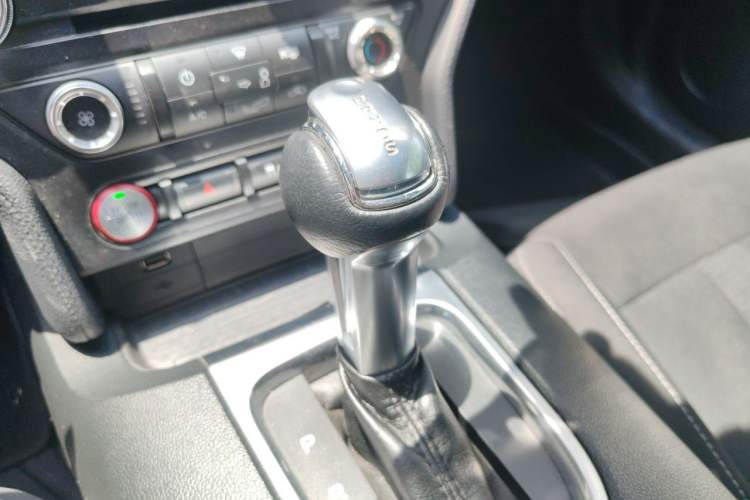 Used Ford Mustang  Gear Lever
