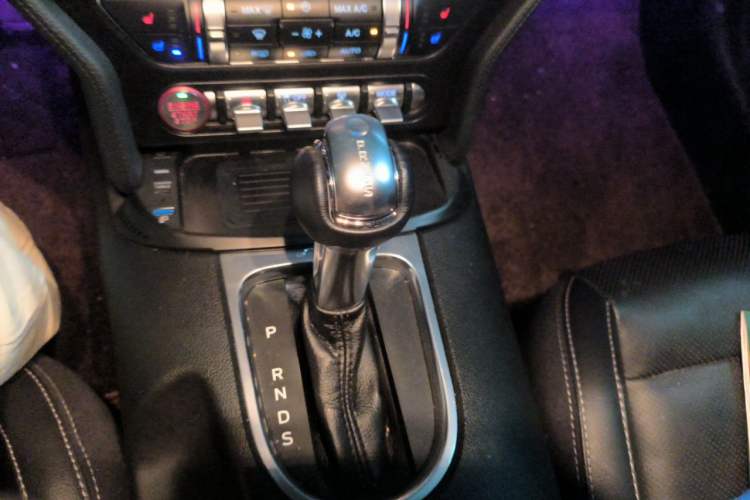 Used Ford Mustang 2018 2.3L EcoBoost Gear Lever