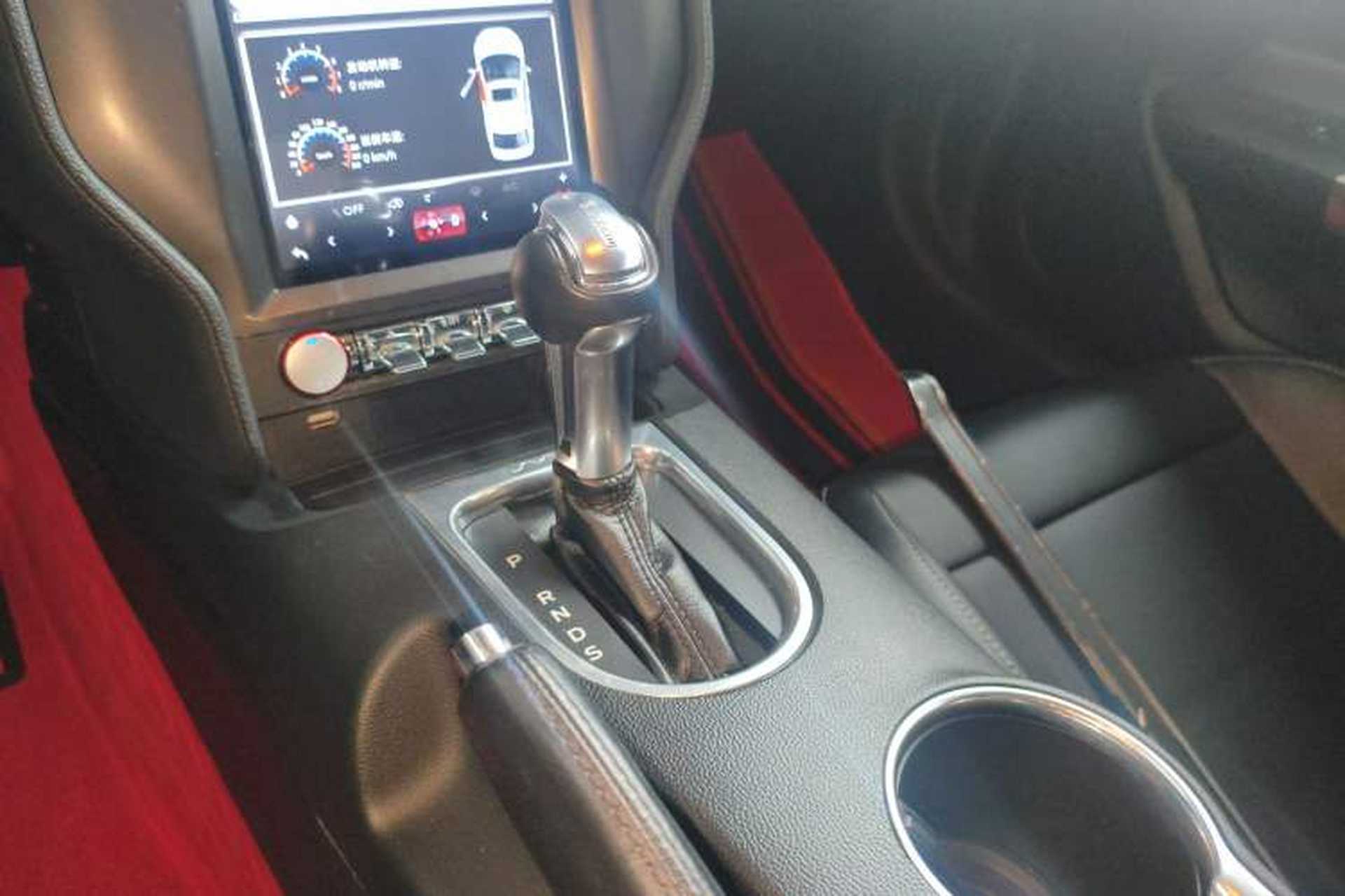 Used Ford Mustang 2018 2.3T Automatic Hardtop Standard Trim U.S. Specification Gear Lever
