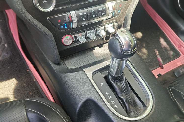 Used Ford Mustang 2018 2.3L EcoBoost Gear Lever