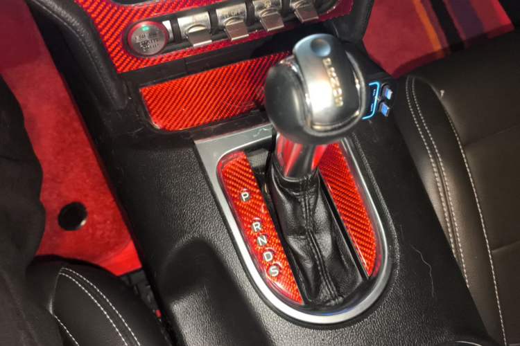 Used Ford Mustang 2018 2.3T Automatic Hardtop Standard Trim U.S. Specification Gear Lever