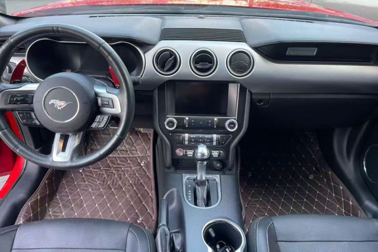 Used Ford Mustang 2018 2.3L EcoBoost Interior 1