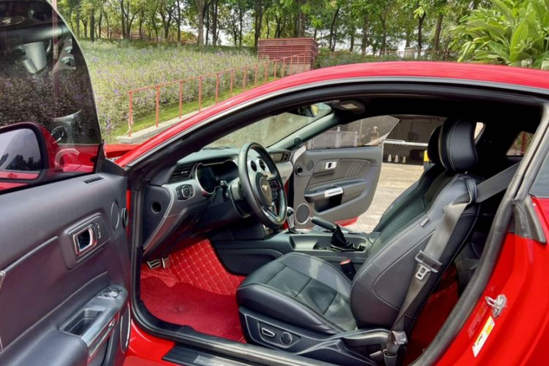 Used Ford Mustang 2018 2.3L EcoBoost Interior 2