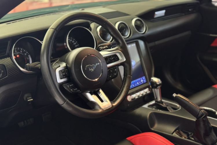 Used Ford Mustang 2018 2.3T Automatic Hardtop Standard Trim U.S. Specification Interior 3