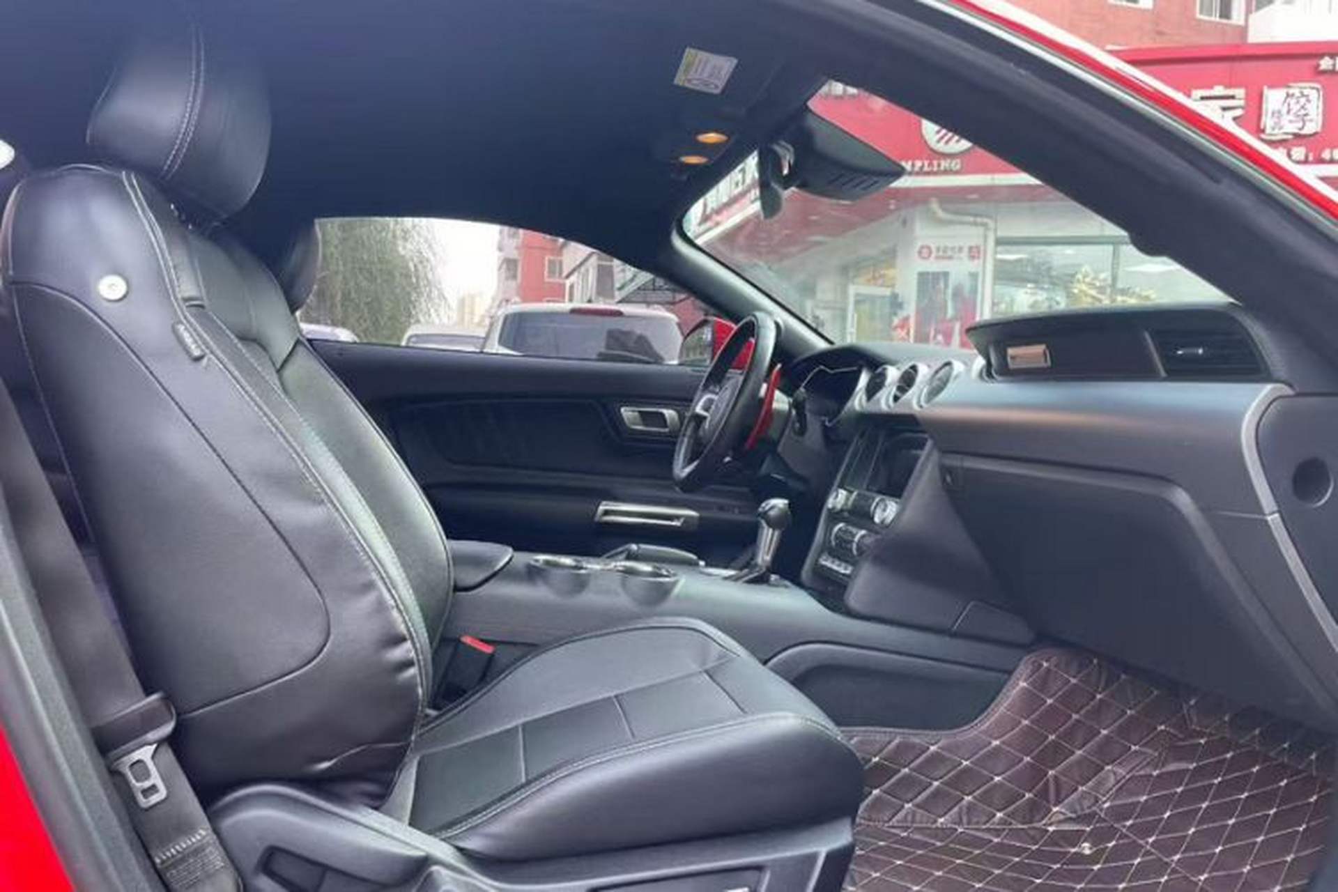 Used Ford Mustang 2018 2.3L EcoBoost Interior 3