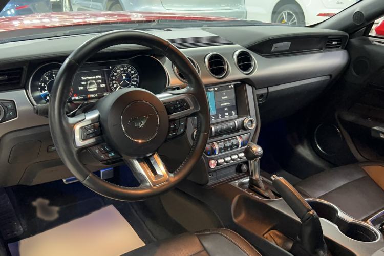 Used Ford Mustang 2018 2.3L EcoBoost Interior 3