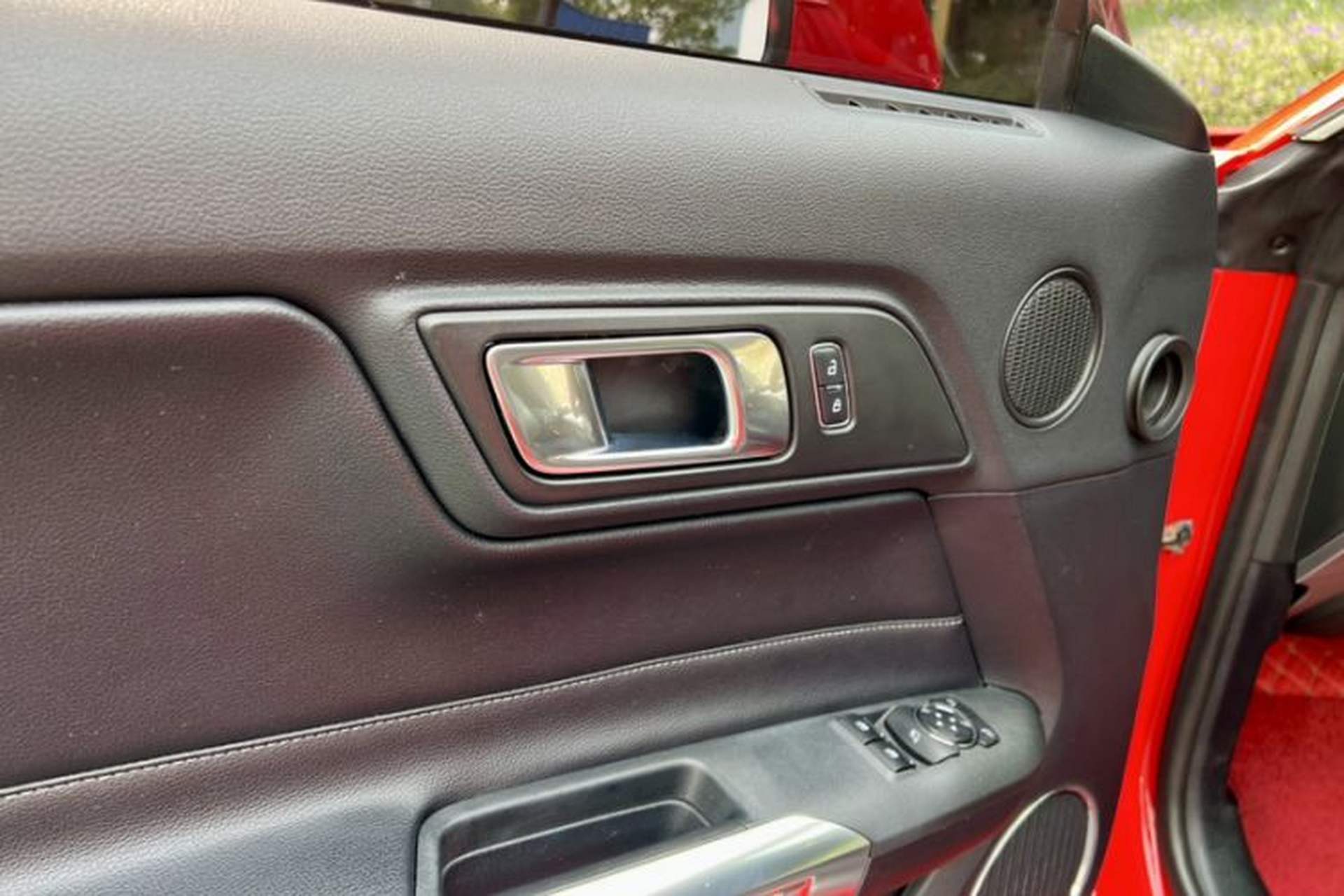 Used Ford Mustang 2018 2.3L EcoBoost Interior 5