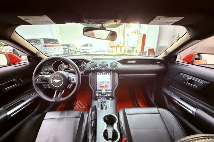Used Ford Mustang 2018 2.3T Automatic Hardtop Standard Trim U.S. Specification Interior 7