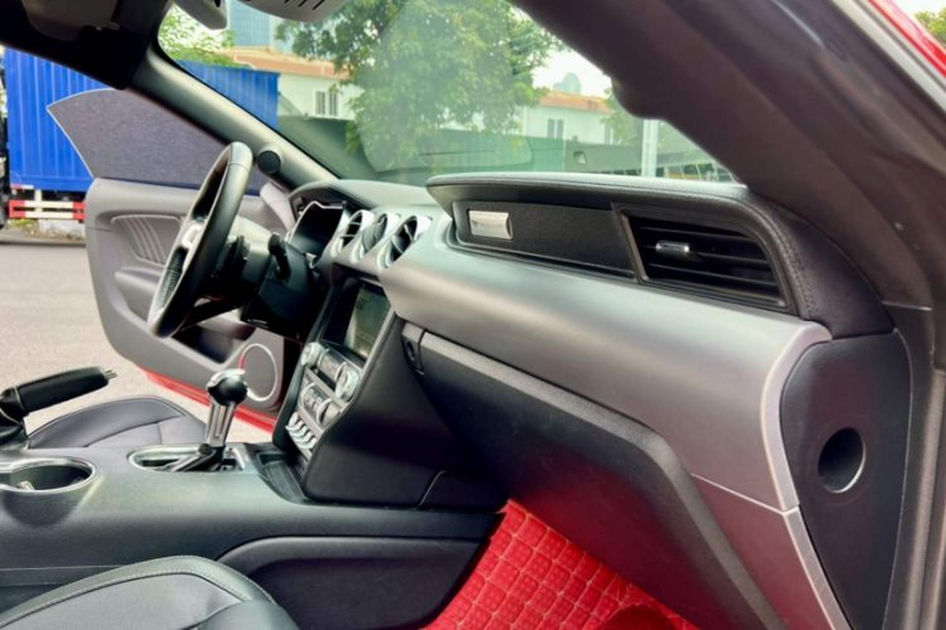 Used Ford Mustang 2018 2.3L EcoBoost Interior 8