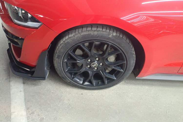 Used Ford Mustang 2018 2.3L EcoBoost Left Front Wheel Hub