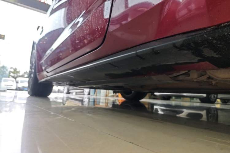 Used Ford Mustang 2018 2.3T Automatic Hardtop Standard Trim U.S. Specification Left Side Sill