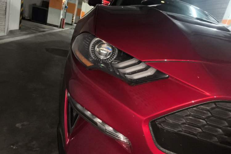 Used Ford Mustang 2018 2.3T Automatic Hardtop Standard Trim U.S. Specification Right Front Headlight