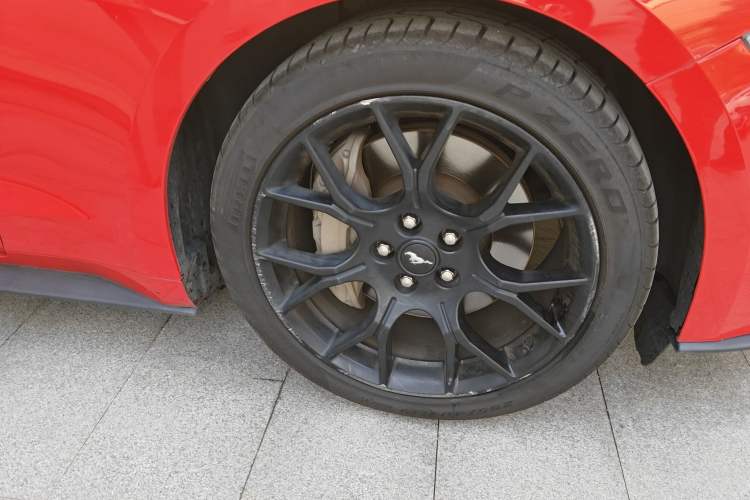 Used Ford Mustang 2018 2.3L EcoBoost Right Front Wheel Hub