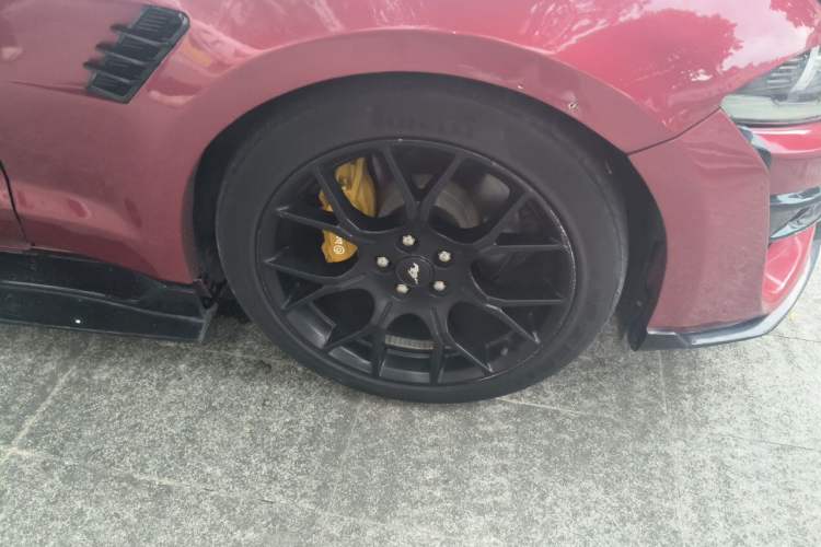 Used Ford Mustang 2018 2.3L EcoBoost Right Front Wheel Hub