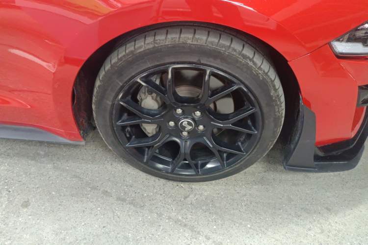 Used Ford Mustang 2018 2.3L EcoBoost Right Front Wheel Hub