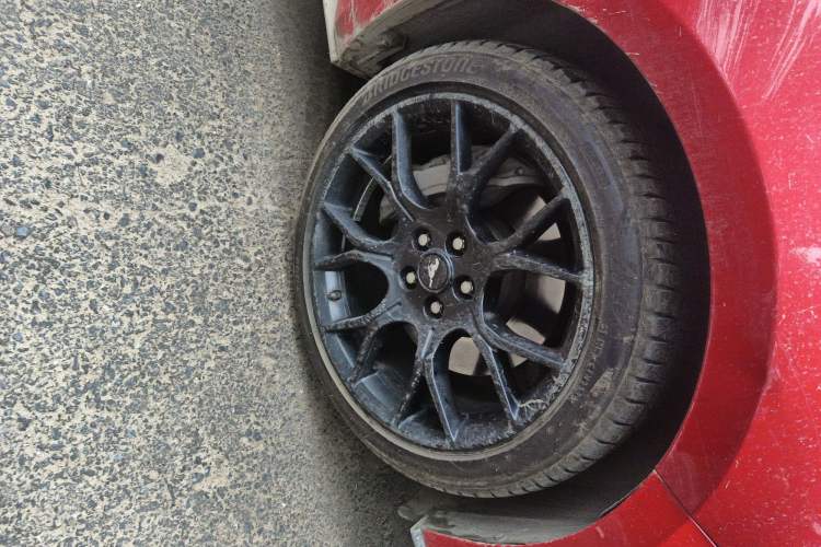 Used Ford Mustang 2018 2.3L EcoBoost Right Front Wheel Hub