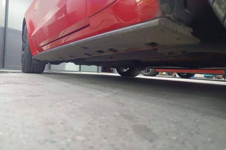 Used Ford Mustang 2018 2.3L EcoBoost Right Side Sill