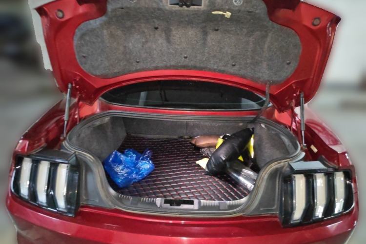 Used Ford Mustang 2018 2.3L EcoBoost Trunk