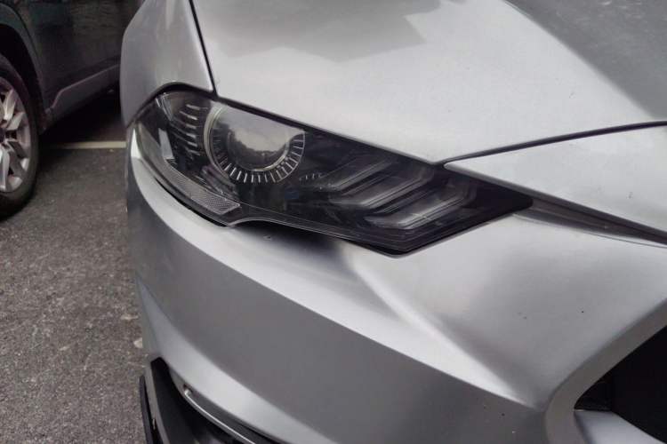Used Ford Mustang 2018 2.3L EcoBoost Right Front Headlight