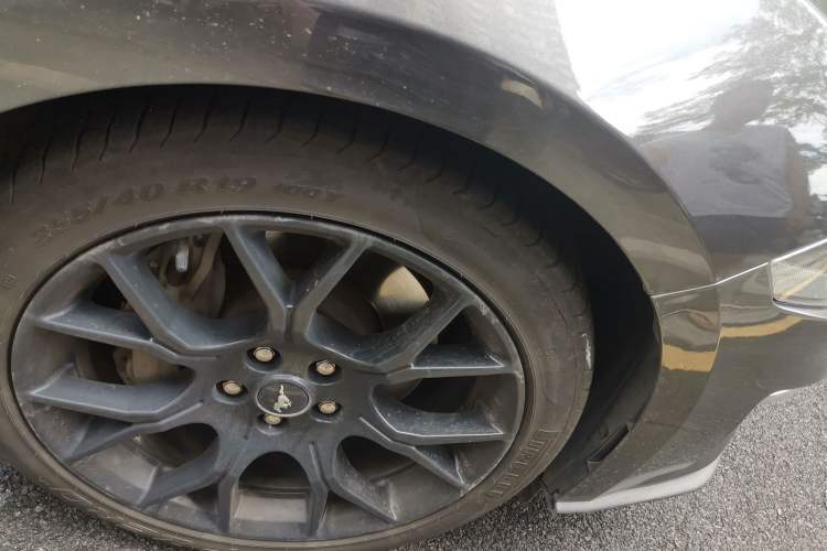 Used Ford Mustang 2018 2.3L EcoBoost Right Front Wheel Hub
