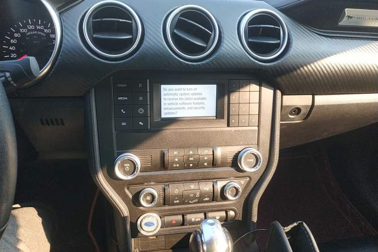 Used Ford Mustang 2018 2.3T Automatic Hardtop Standard Trim U.S. Specification Audio And AC Panel