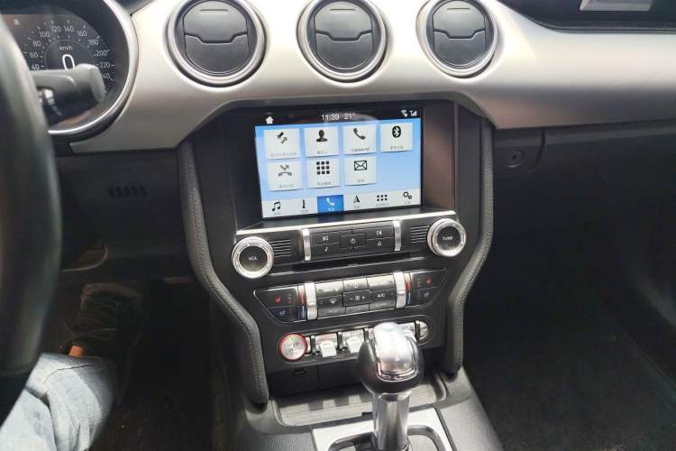 Used Ford Mustang 2018 2.3L EcoBoost Audio And AC Panel