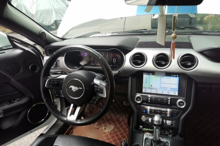 Used Ford Mustang 2018 2.3L EcoBoost Center Console