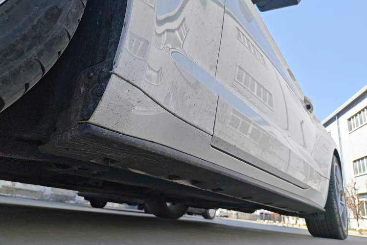 Used Ford Mustang  Chassis Front Left