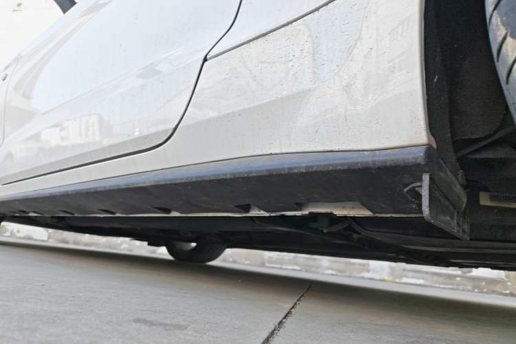 Used Ford Mustang  Chassis Rear Left