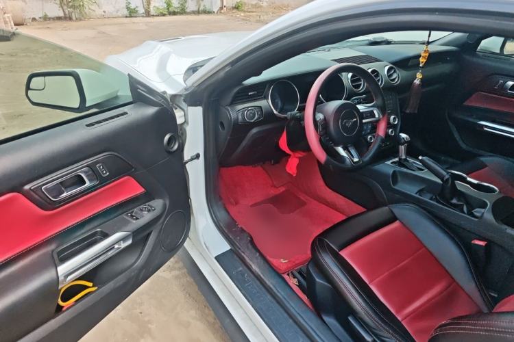 Used Ford Mustang  Driver Seat
