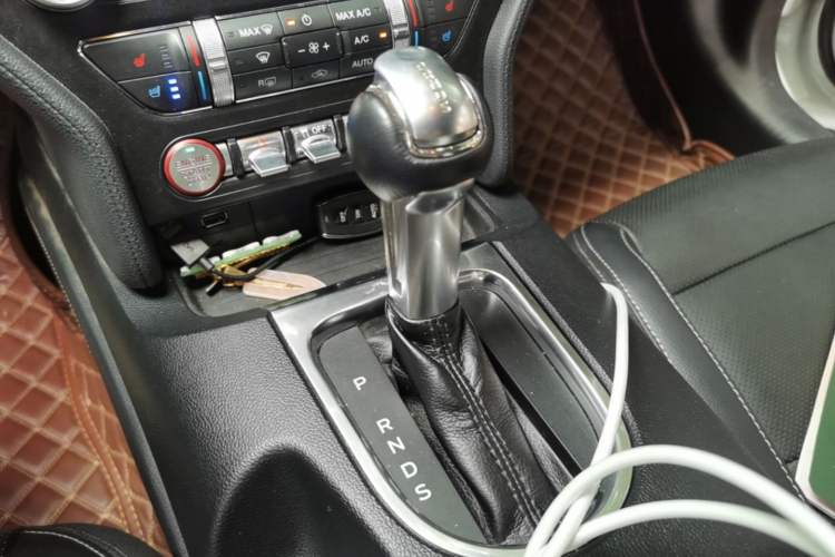 Used Ford Mustang 2018 2.3L EcoBoost Gear Lever