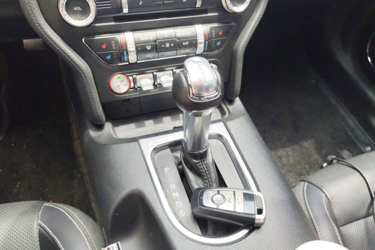 Used Ford Mustang 2018 2.3L EcoBoost Gear Lever