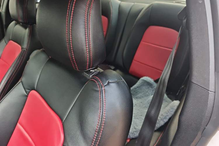 Used Ford Mustang  Left Rear Seat