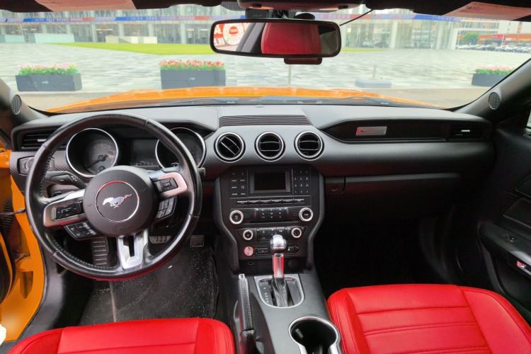 Used Ford Mustang  Center Console