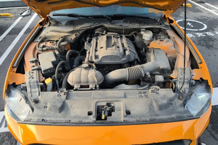 Used Ford Mustang  Engine Bay