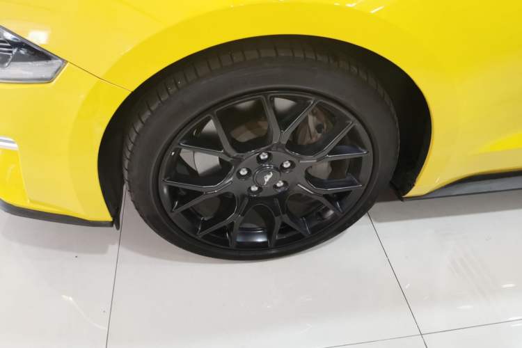 Used Ford Mustang 2018 2.3L EcoBoost Left Front Wheel Hub