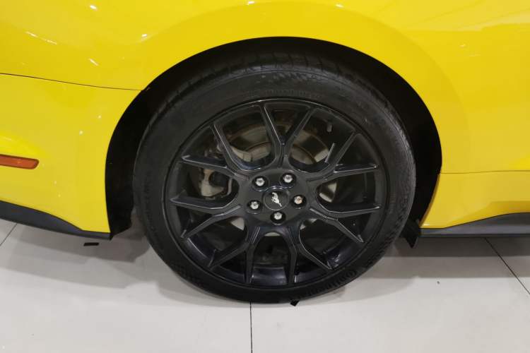 Used Ford Mustang 2018 2.3L EcoBoost Right Rear Wheel Hub
