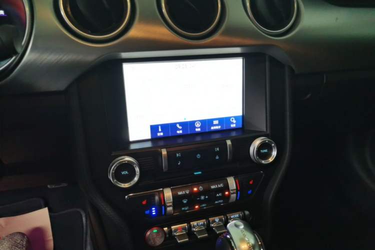 Used Ford Mustang 2019 2.3L EcoBoost Audio And AC Panel