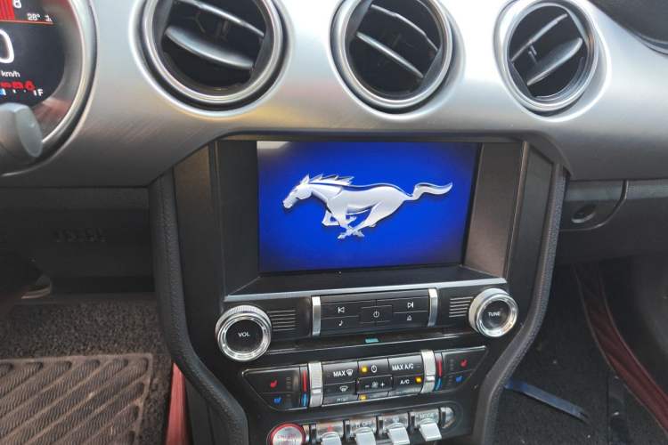 Used Ford Mustang 2019 2.3L EcoBoost Audio And AC Panel