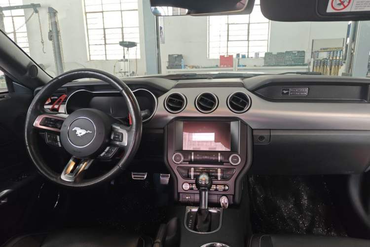 Used Ford Mustang 2019 2.3L EcoBoost Center Console