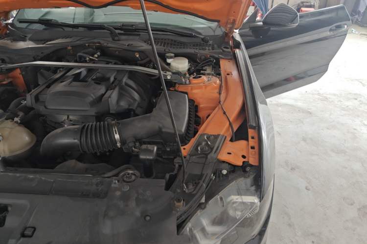 Used Ford Mustang 2019 2.3L EcoBoost Engine Bay Left