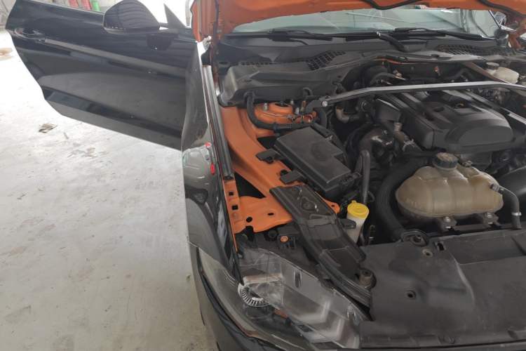 Used Ford Mustang 2019 2.3L EcoBoost Engine Bay Right