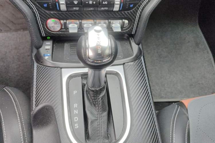 Used Ford Mustang 2019 2.3L EcoBoost Gear Lever