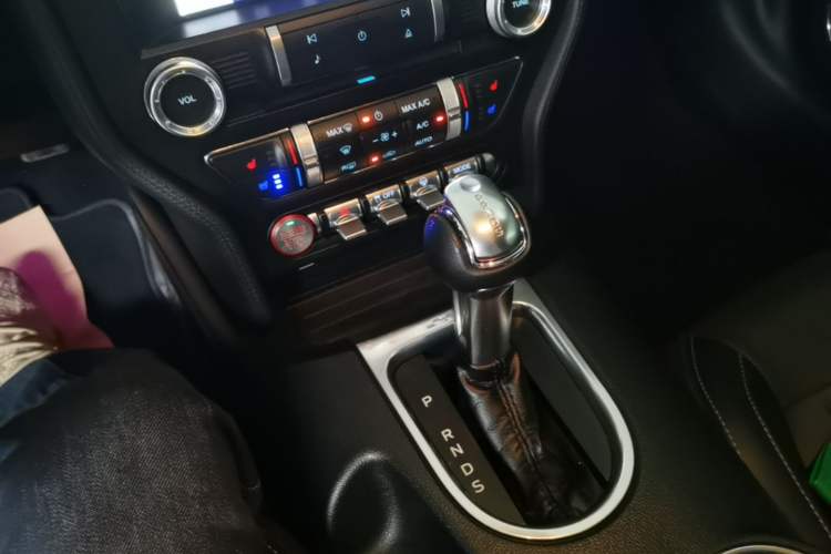 Used Ford Mustang 2019 2.3L EcoBoost Gear Lever
